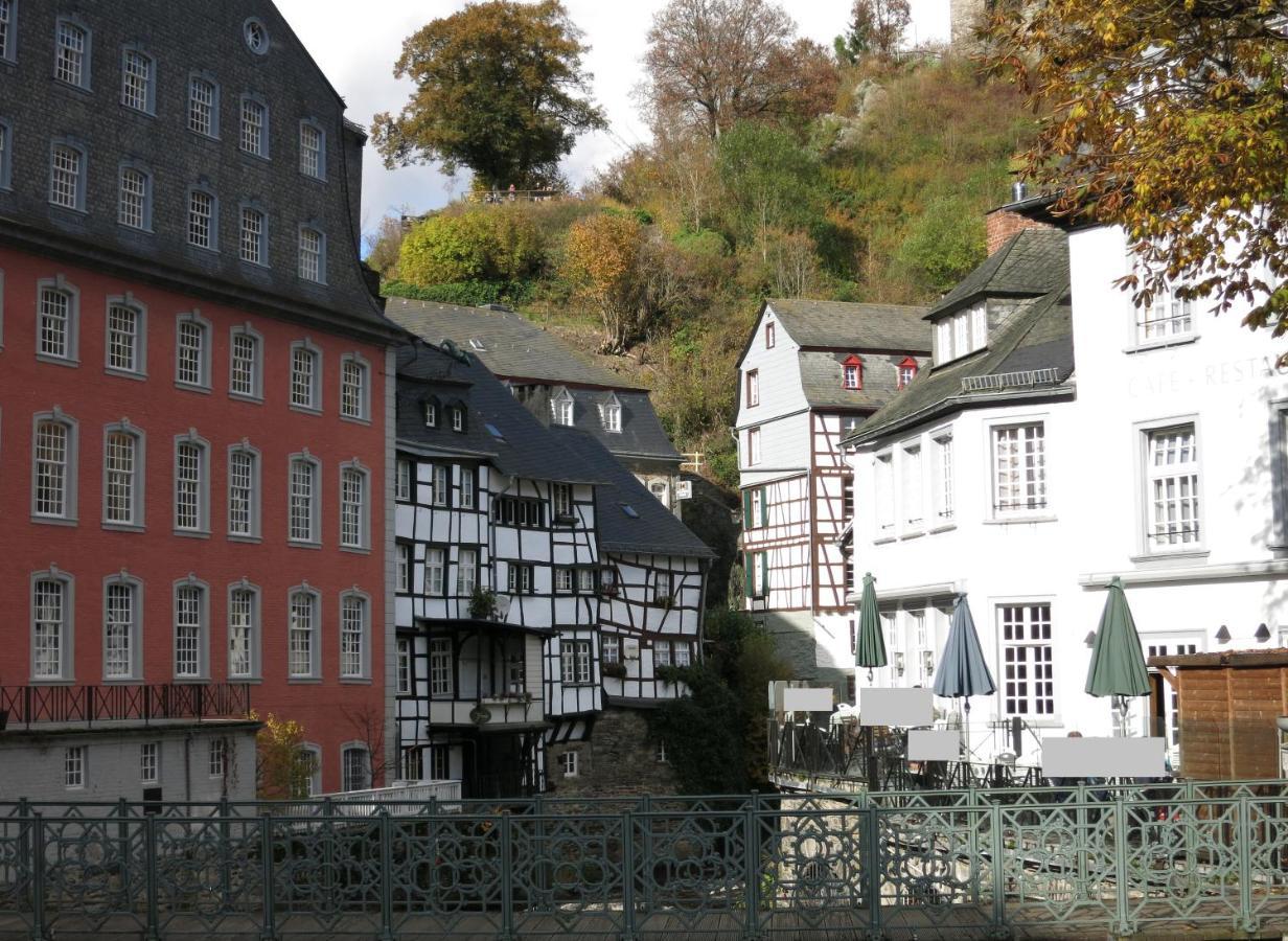 Historisches Haus Im Herzen Von Monschau Exterior photo
