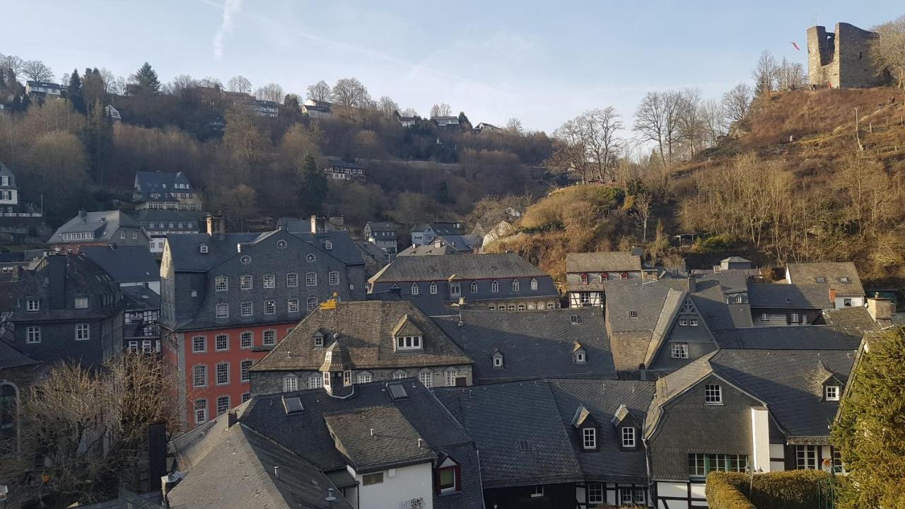 Historisches Haus Im Herzen Von Monschau Exterior photo