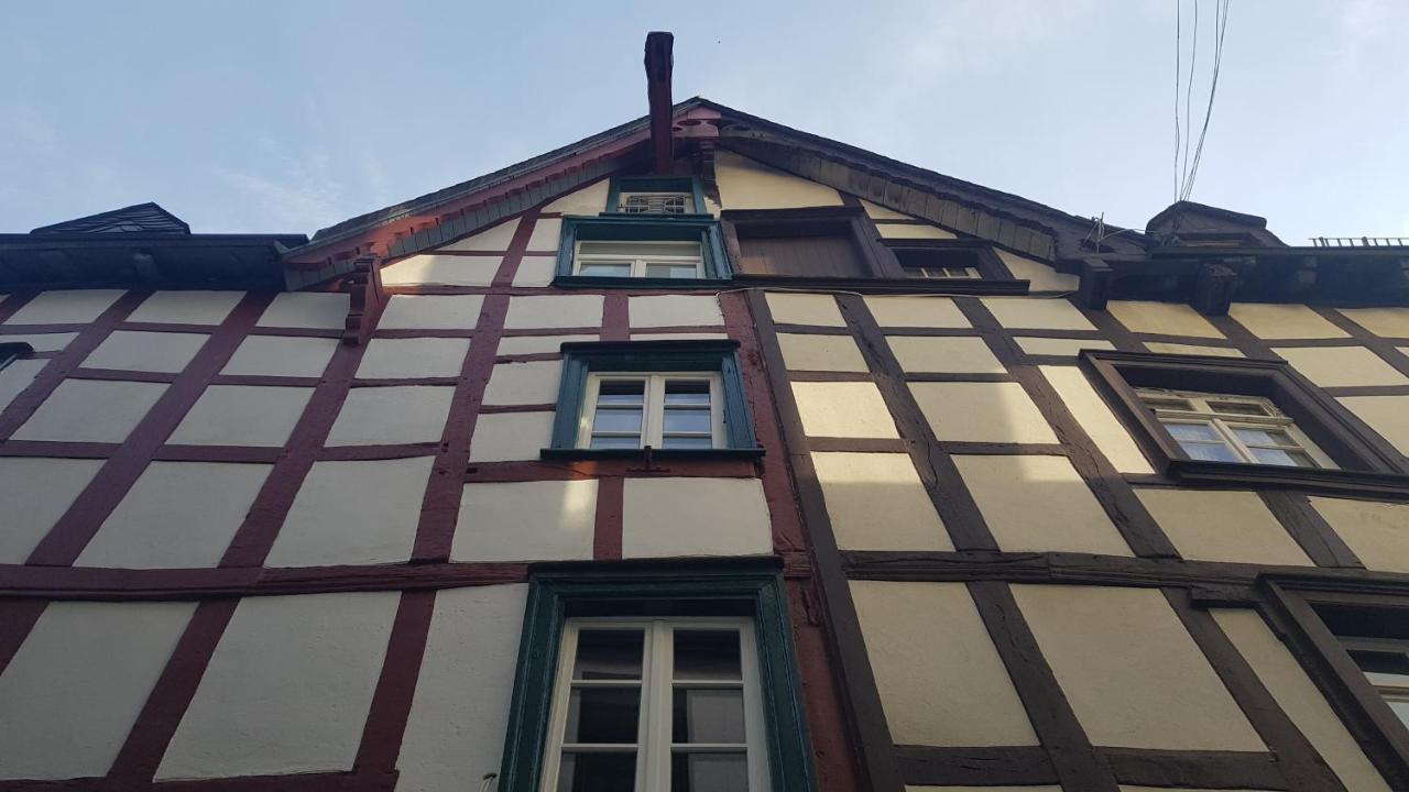 Historisches Haus Im Herzen Von Monschau Exterior photo